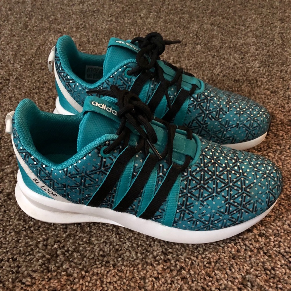 Adidas SL Loop